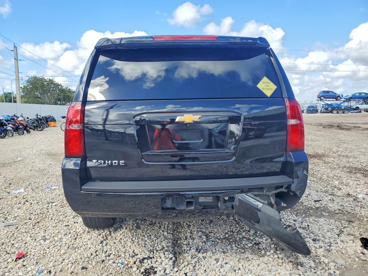 2015 Chevrolet Tahoe C1500 Ls - zdjęcie 6