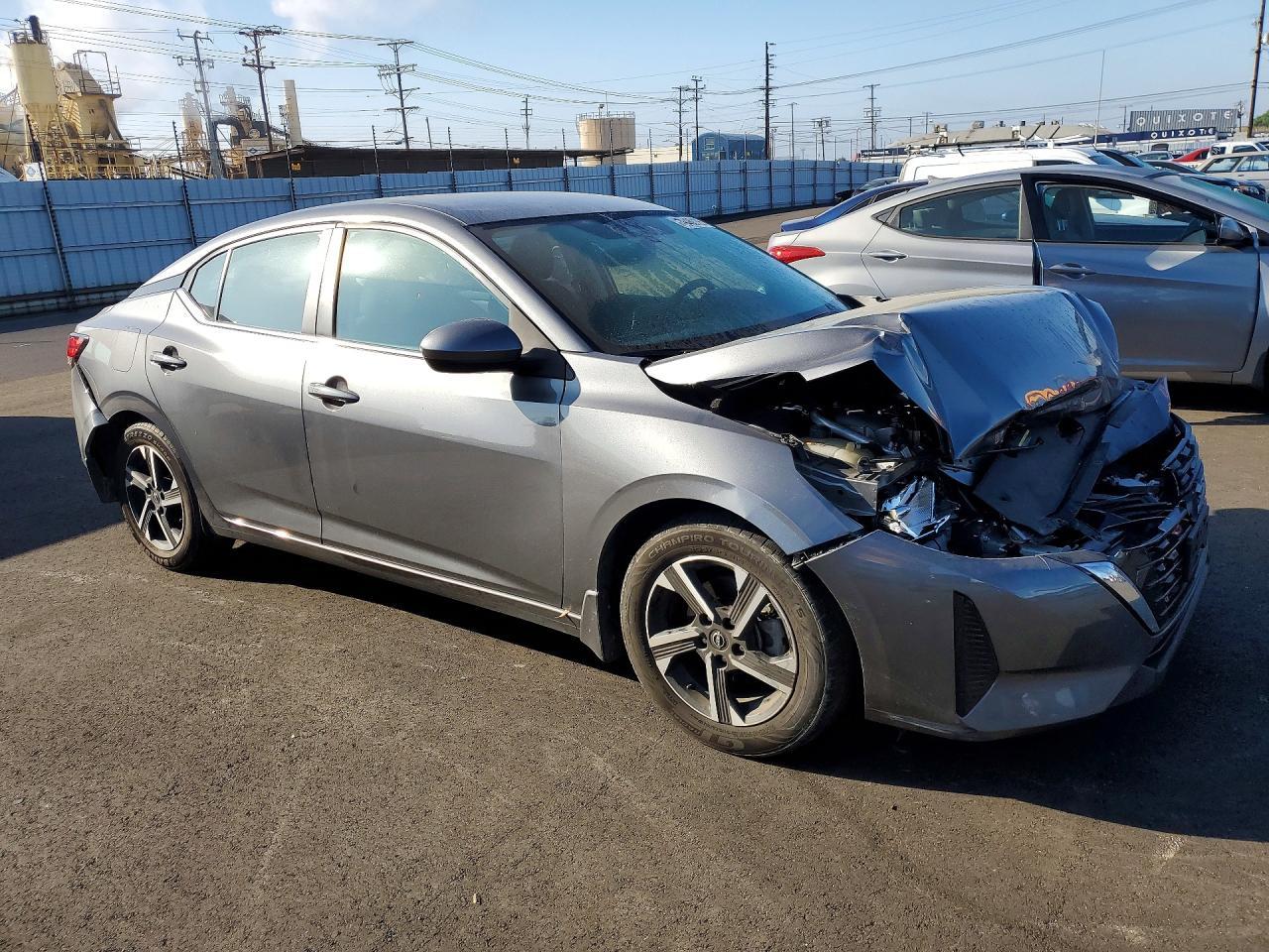 2025 Nissan Sentra Sv - zdjęcie 4