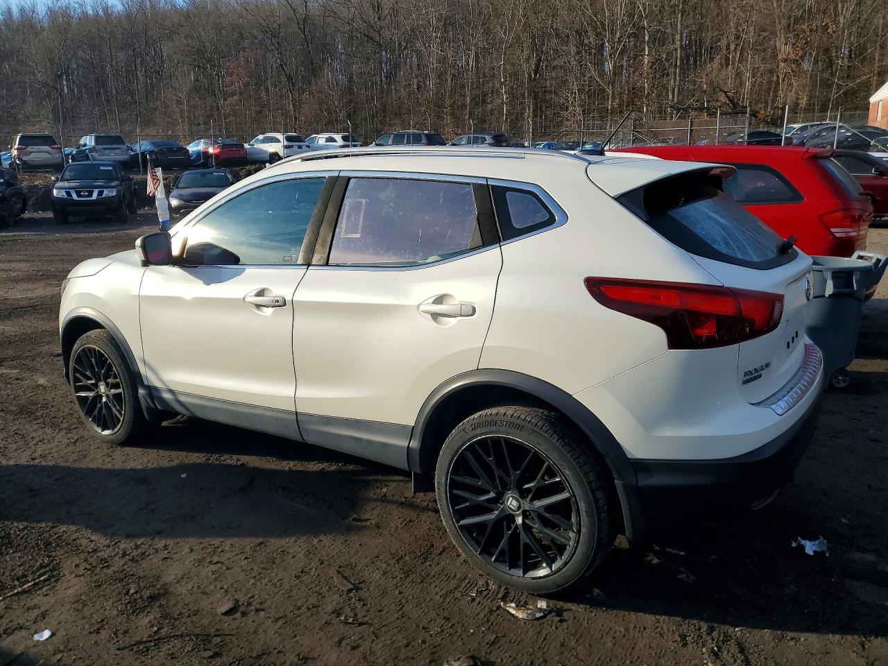2018 Nissan Rogue Sport Sl - zdjęcie 2