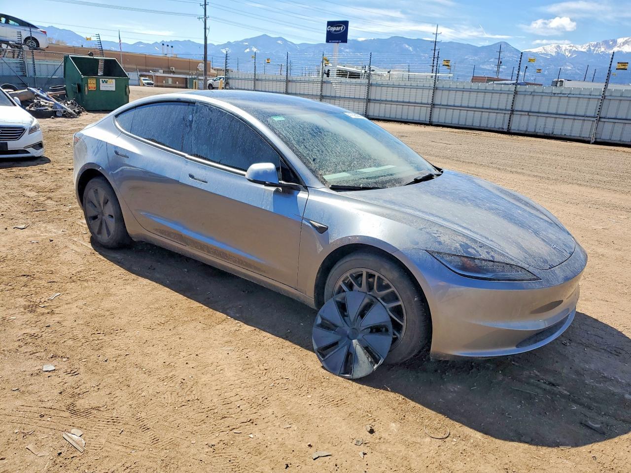 2025 Tesla Model 3 - zdjęcie 4