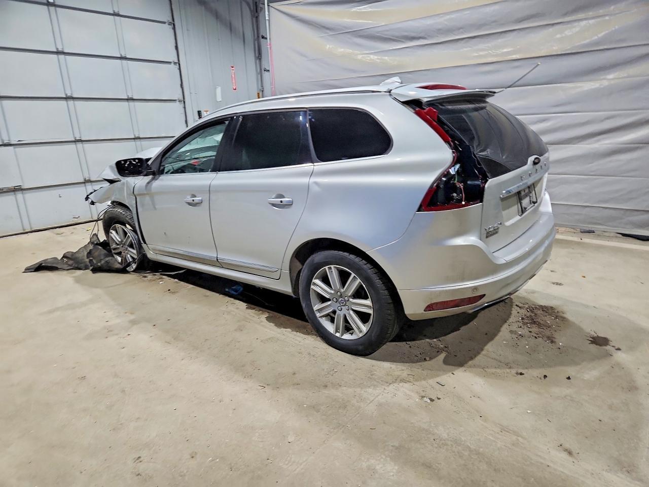 2016 Volvo Xc60 T6 Premier - zdjęcie 2