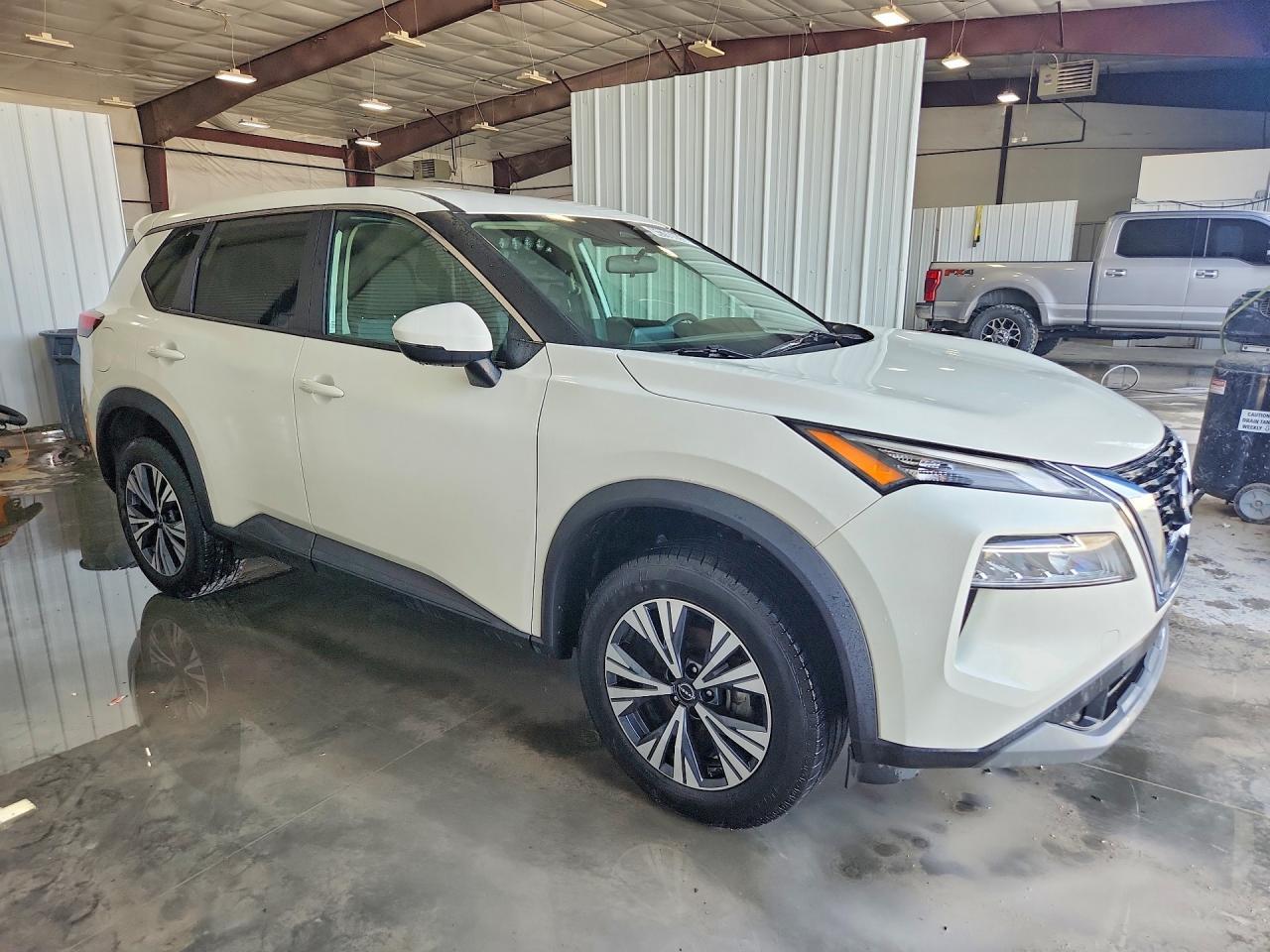 2022 Nissan Rogue Sv - zdjęcie 4