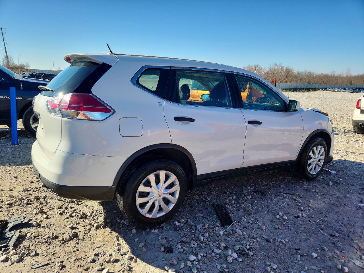 2016 Nissan Rogue S - zdjęcie 3