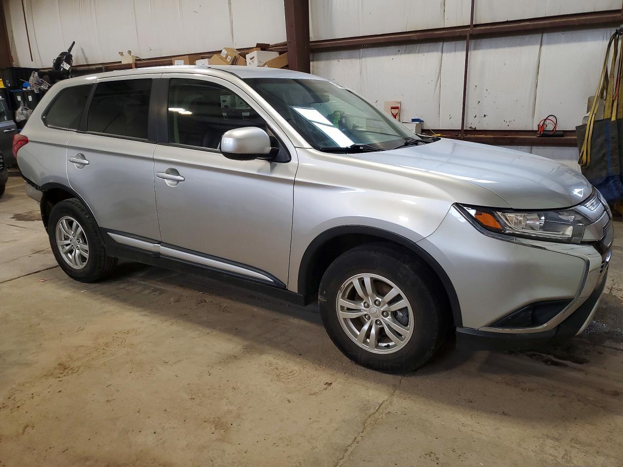 2019 Mitsubishi Outlander Es - zdjęcie 4