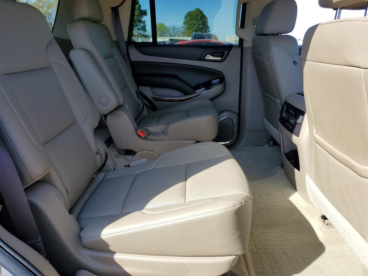 2017 Chevrolet Tahoe C1500 Premier - zdjęcie 11