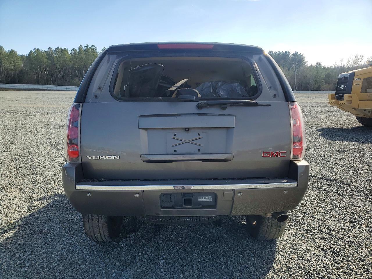 2013 GMC Yukon Denali - zdjęcie 6