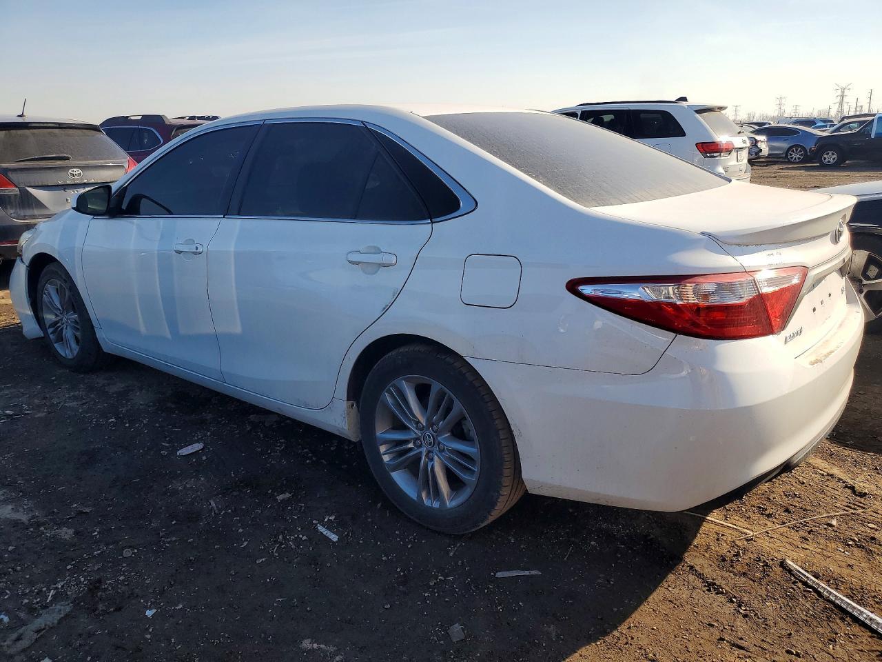 2015 Toyota Camry Se - zdjęcie 2