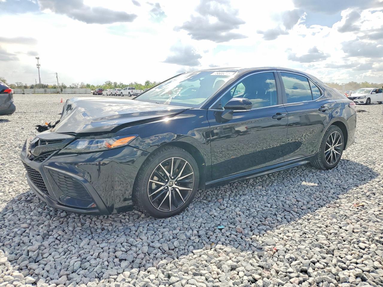 2023 Toyota Camry Se - zdjęcie główne