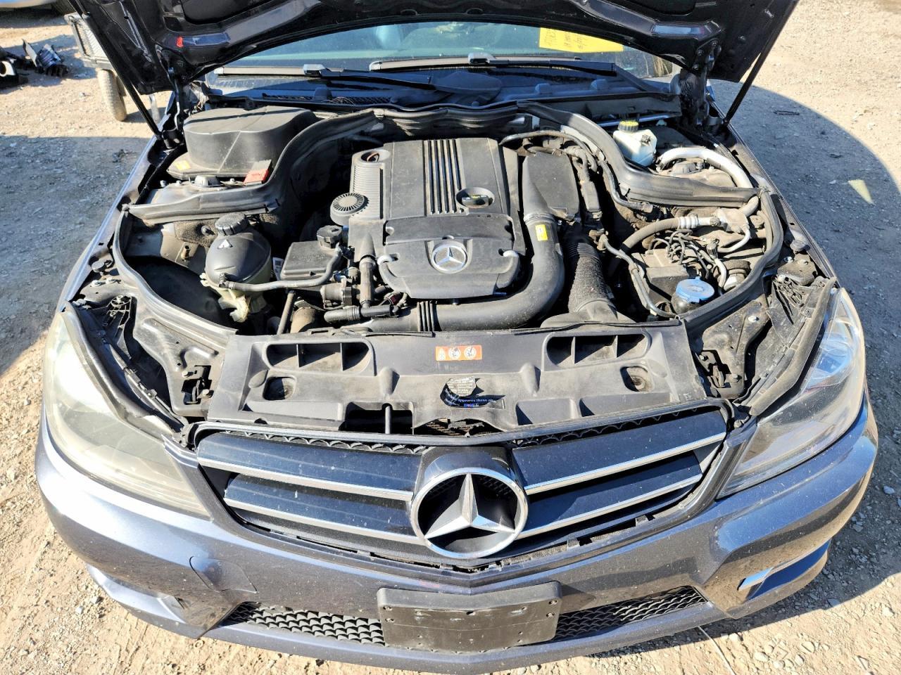 2014 Mercedes-Benz C 250 - zdjęcie 11