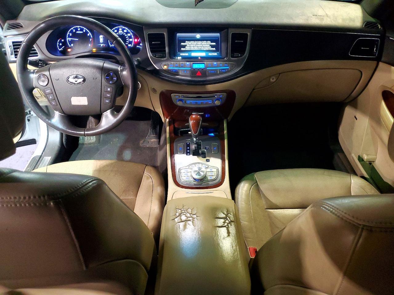 2014 Hyundai Genesis 3.8L - zdjęcie 8