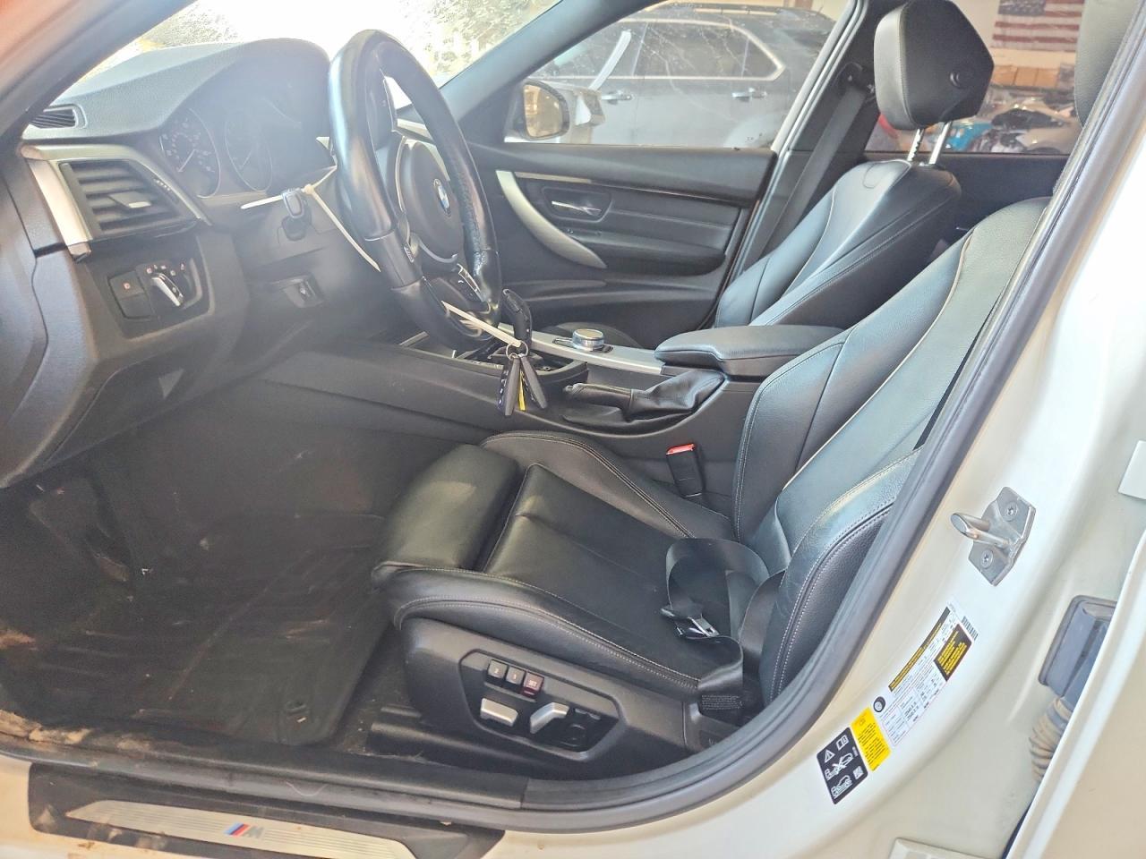 2017 BMW 330 Xi - zdjęcie 7