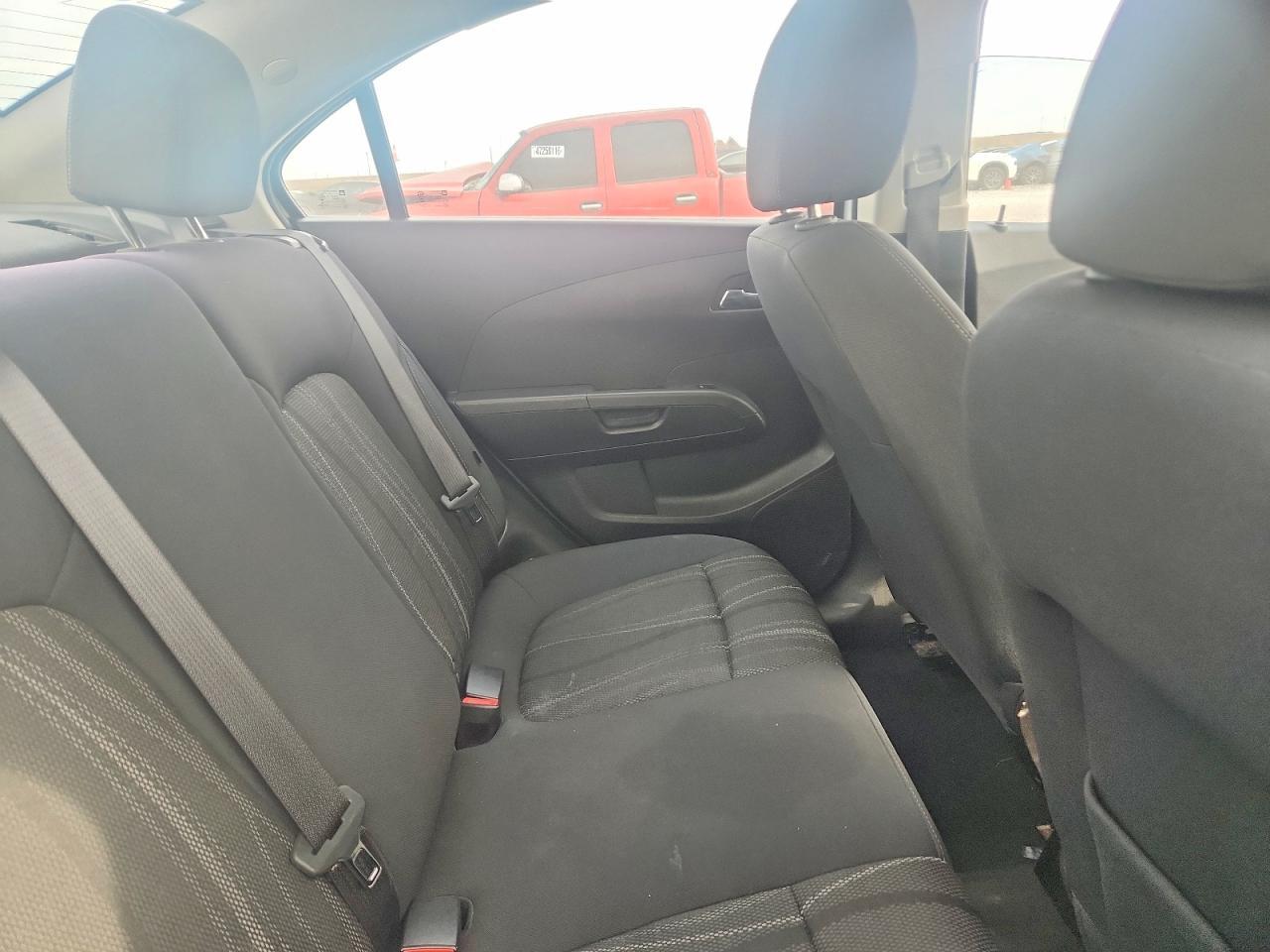 2015 Chevrolet Sonic Lt - zdjęcie 10