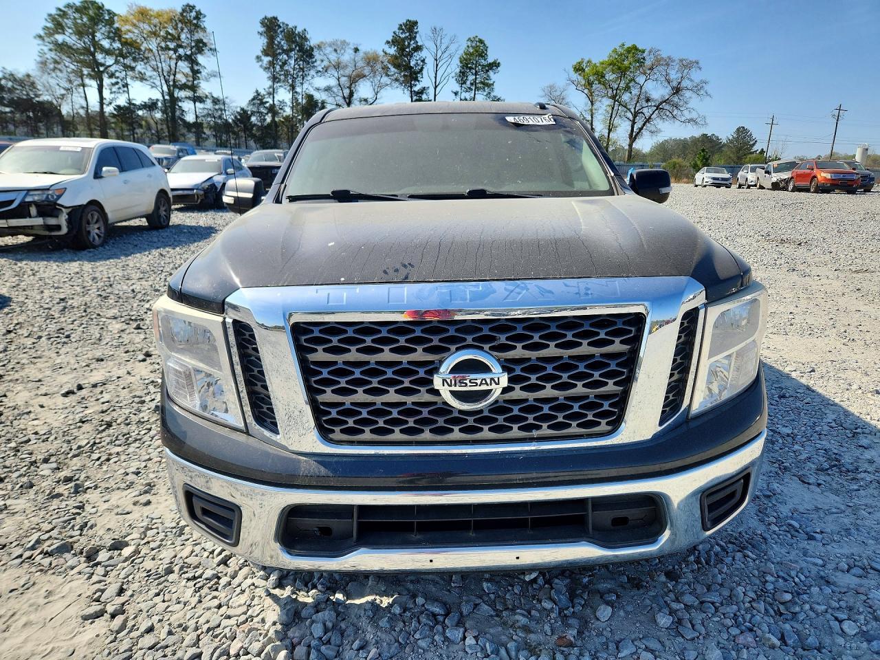 2017 Nissan Titan Sv - zdjęcie 5