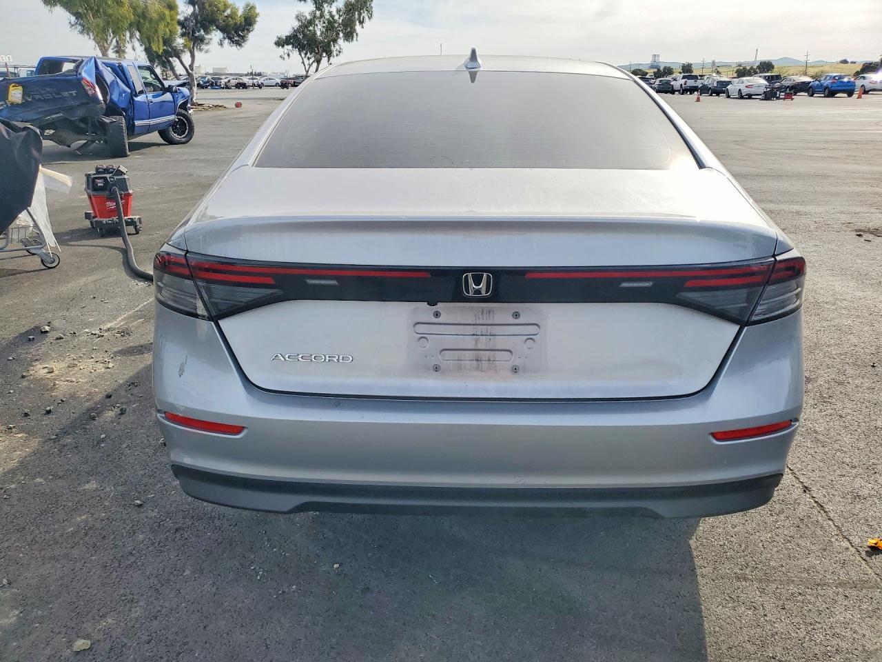 2023 Honda Accord Lx - zdjęcie 6