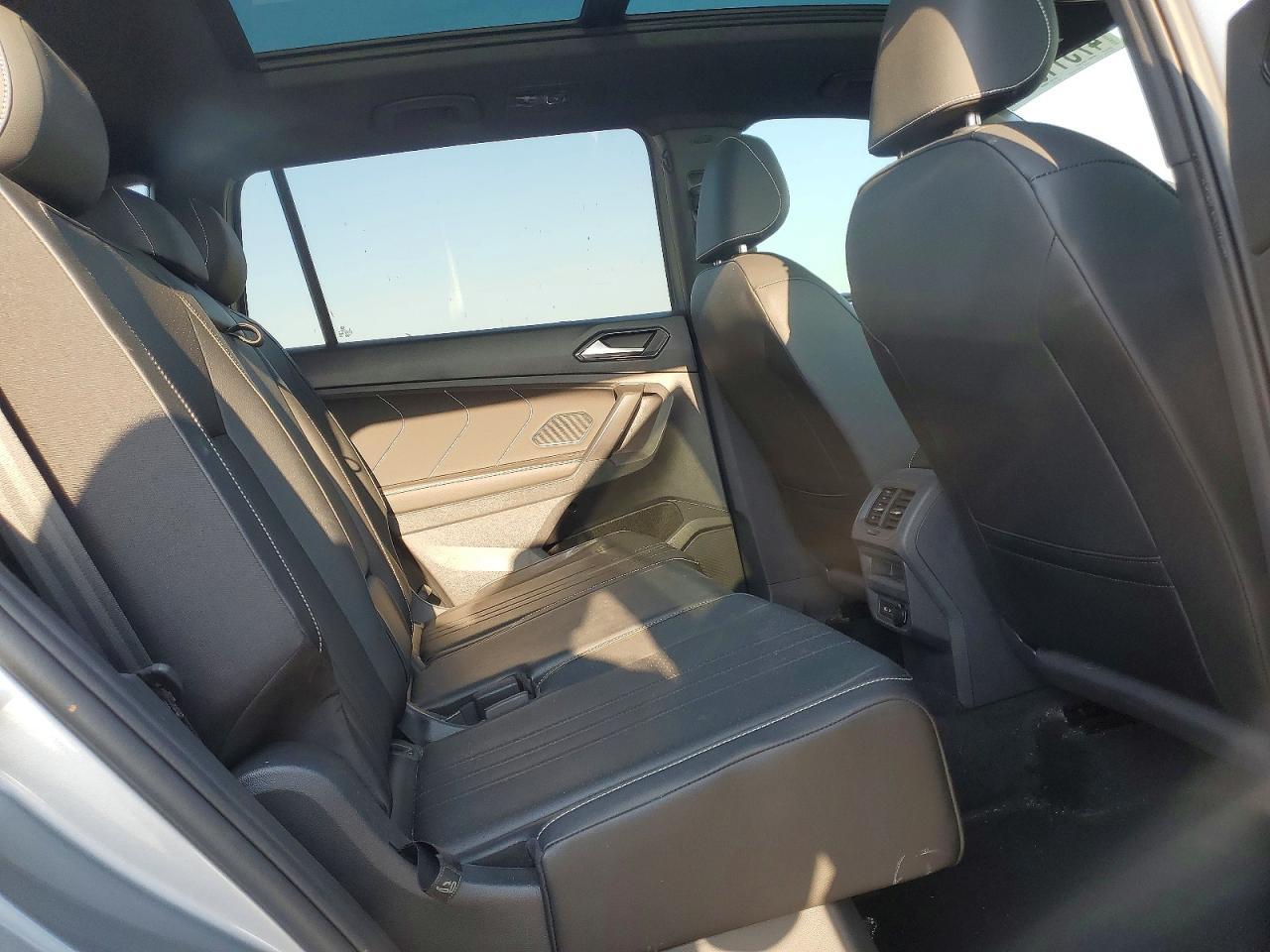 2023 Volkswagen Tiguan Se R-Line Black - zdjęcie 11