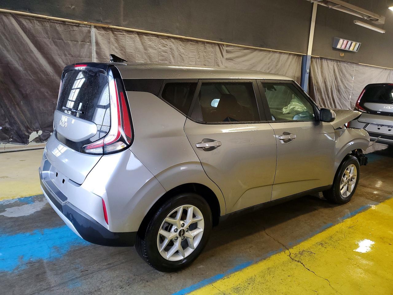 2025 Kia Soul Lx - zdjęcie 3