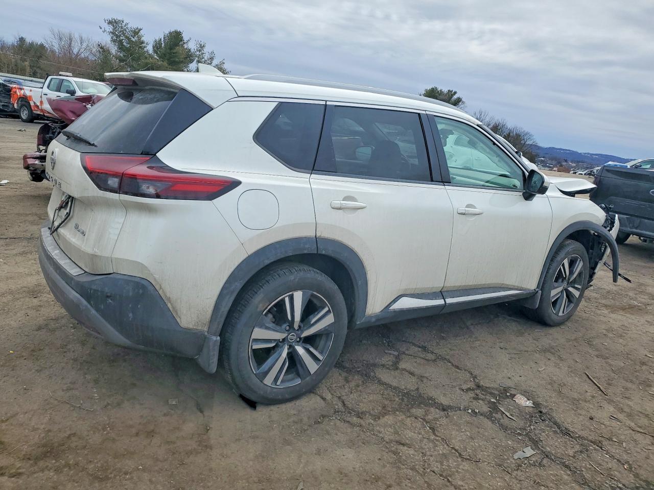 2021 Nissan Rogue Sl - zdjęcie 3