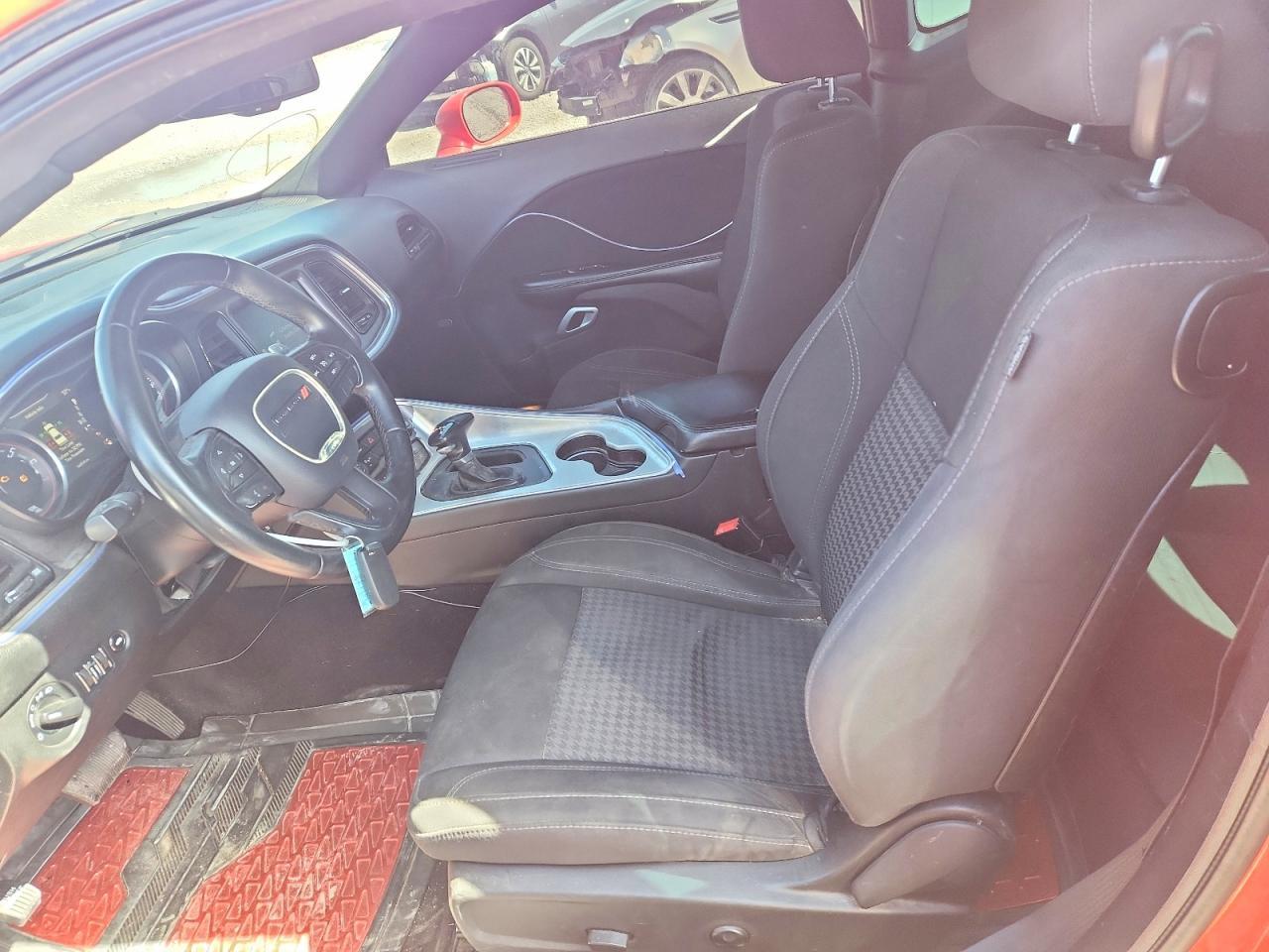 2016 Dodge Challenger Sxt - zdjęcie 7