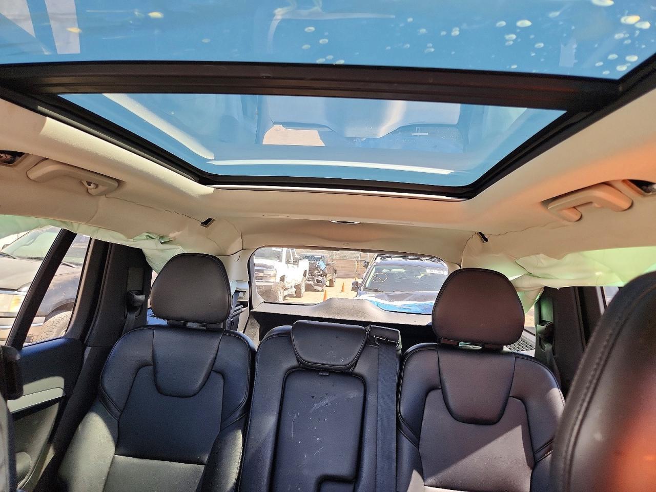 2021 Volvo Xc90 T5 Momentum - zdjęcie 10