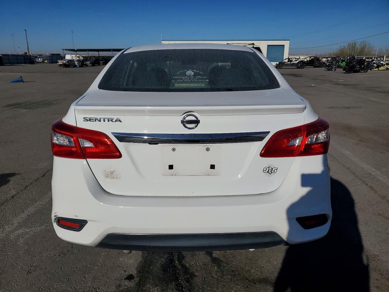 2019 Nissan Sentra S - zdjęcie 6