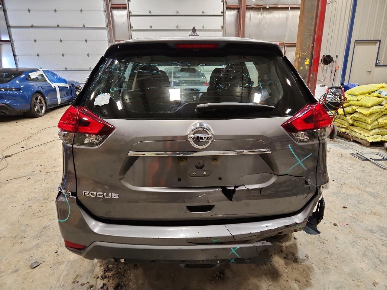 2017 Nissan Rogue S - zdjęcie 6