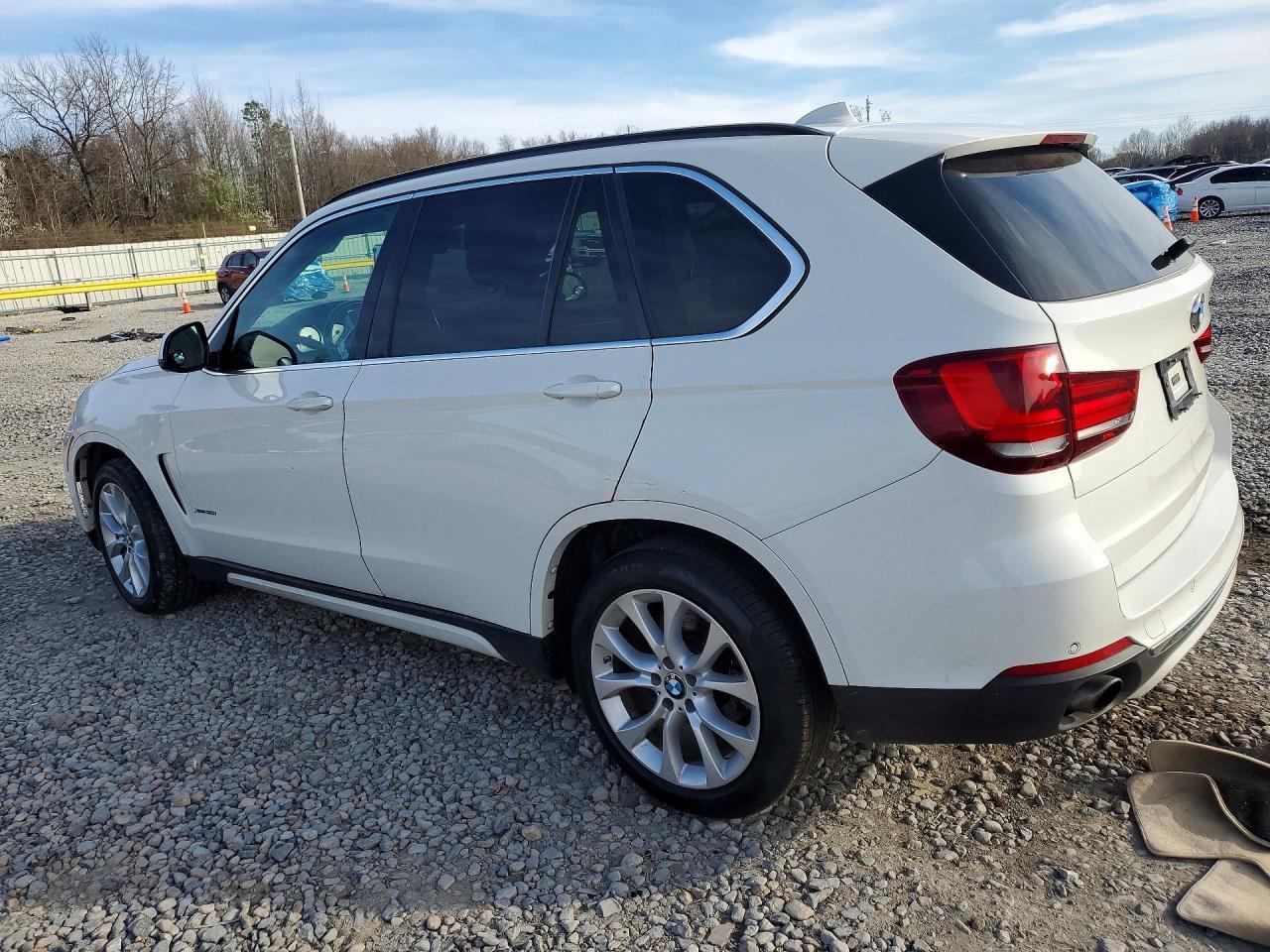 2015 BMW X5 xDrive35I - zdjęcie 2