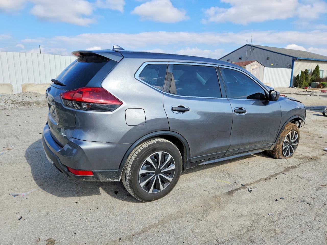 2018 Nissan Rogue S - zdjęcie 3
