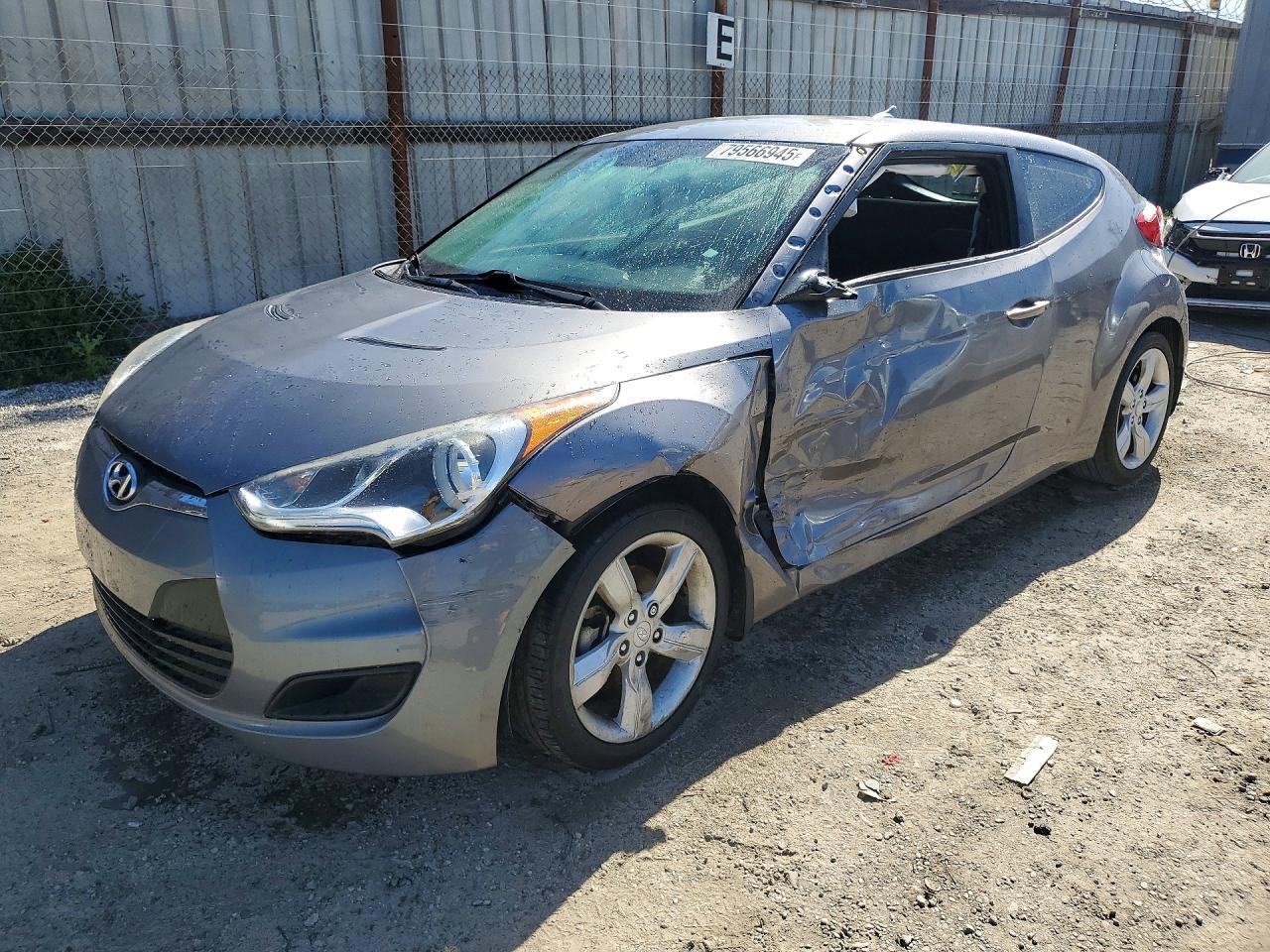 2013 Hyundai Veloster Base - zdjęcie główne