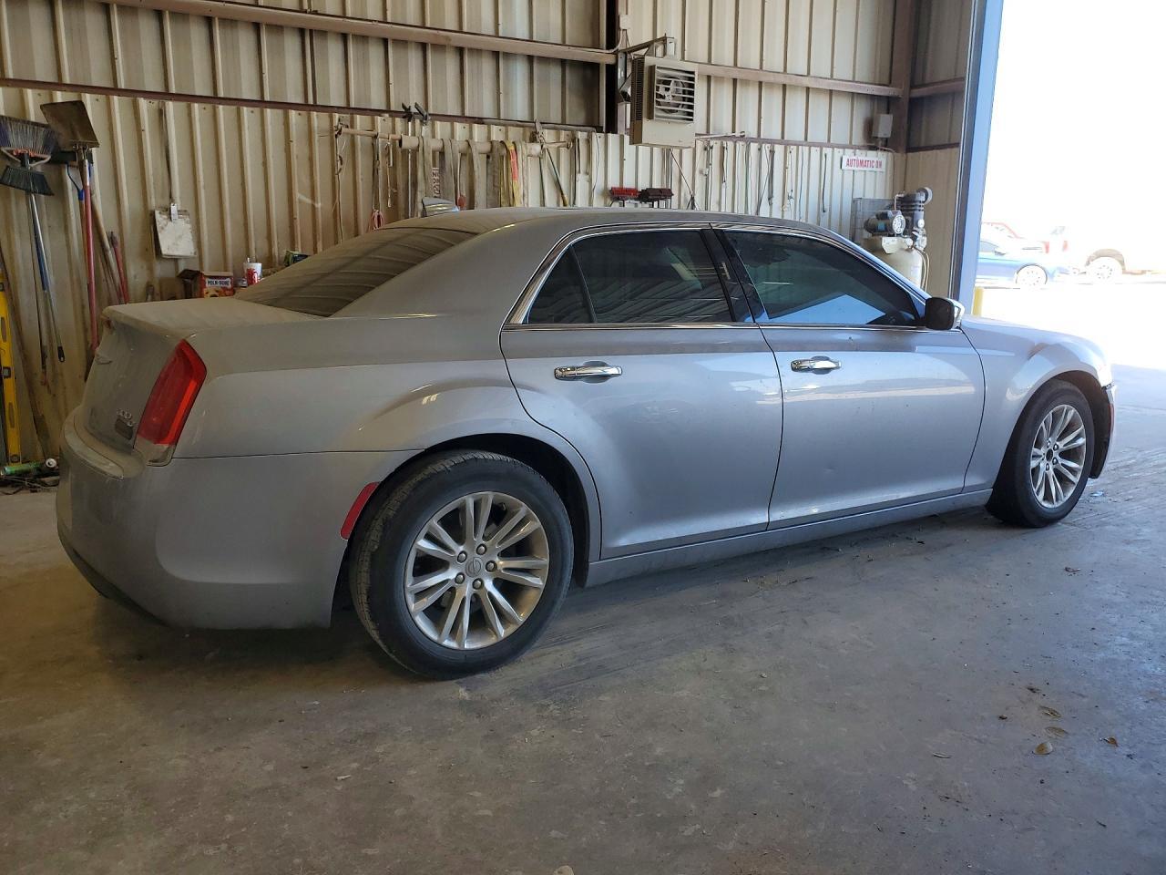 2017 Chrysler 300C - zdjęcie 3