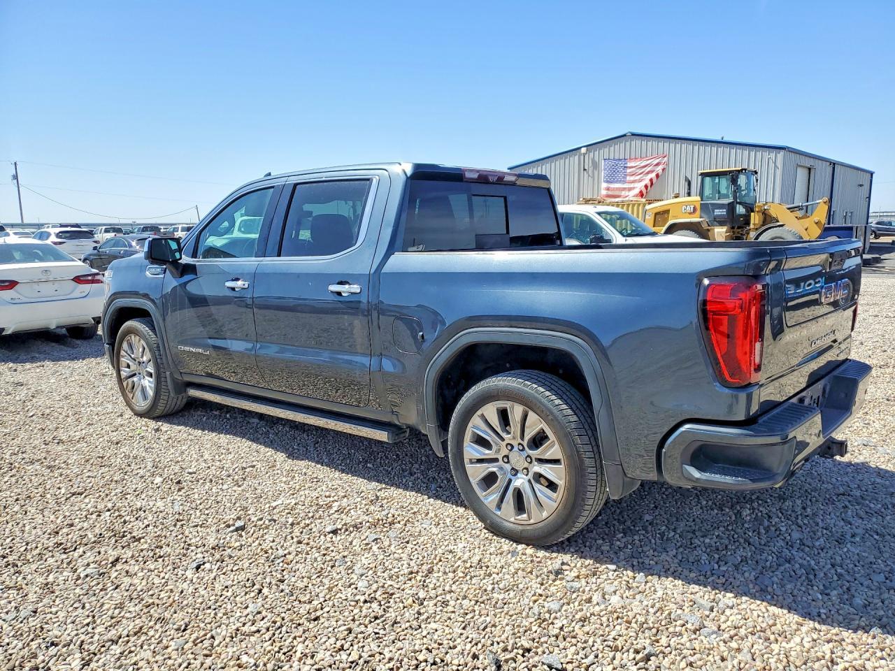 2020 GMC Sierra K1500 Denali - zdjęcie 2