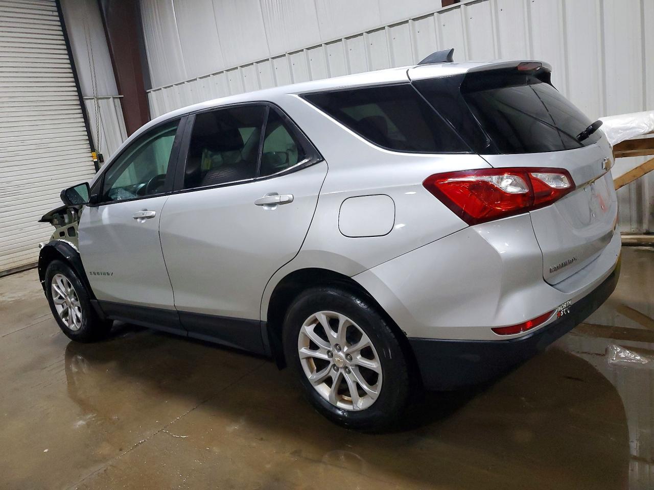 2020 Chevrolet Equinox Ls - zdjęcie 2