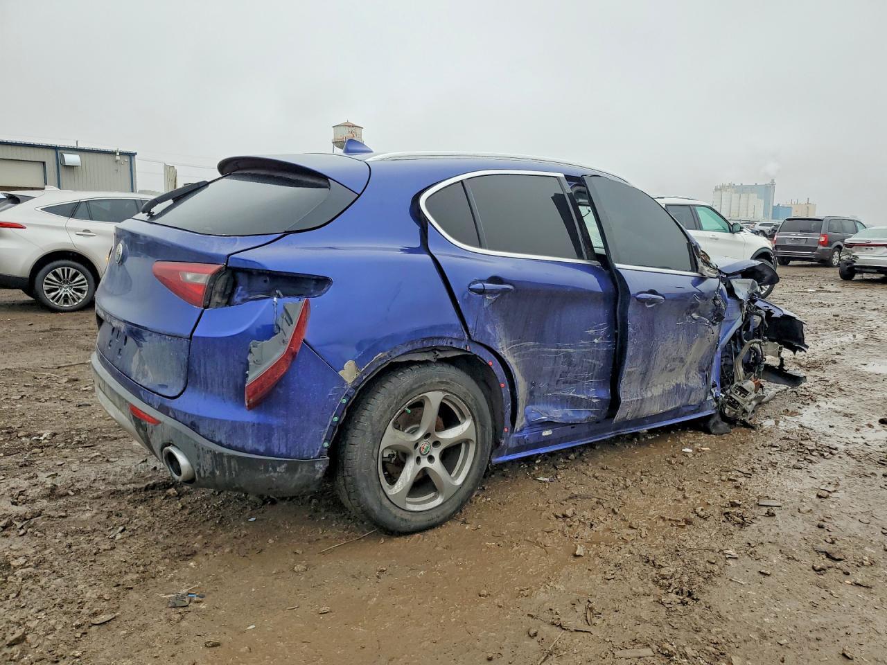 2021 Alfa Romeo Stelvio Sport - zdjęcie 3