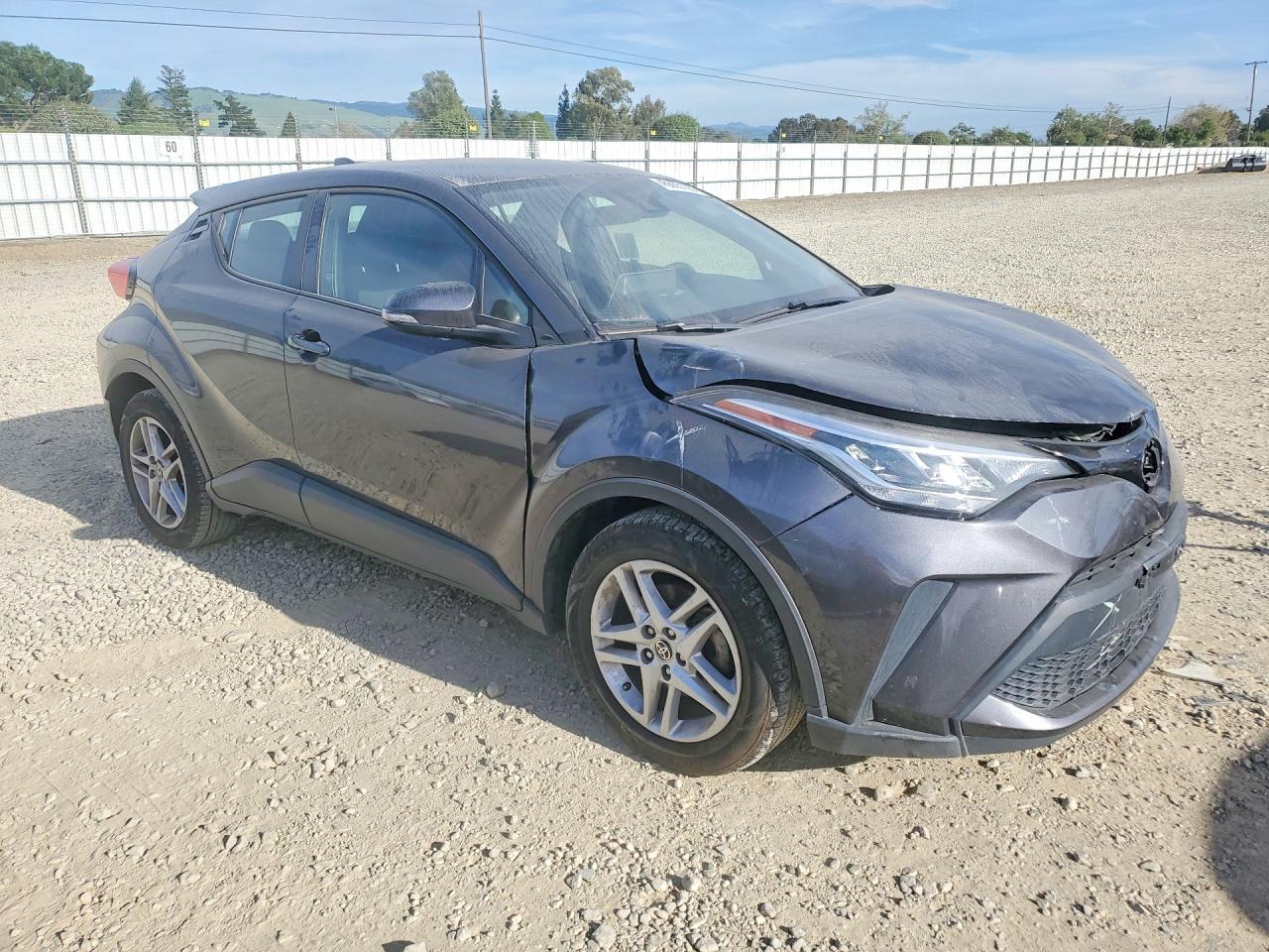 2021 Toyota C-Hr Le - zdjęcie 4
