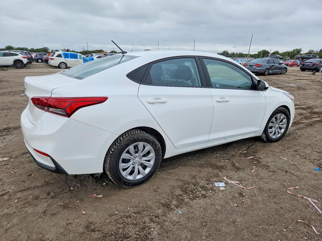 2020 Hyundai Accent Se - zdjęcie 3