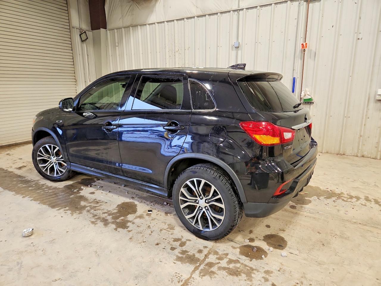 2019 Mitsubishi Outlander Sport Es - zdjęcie 2