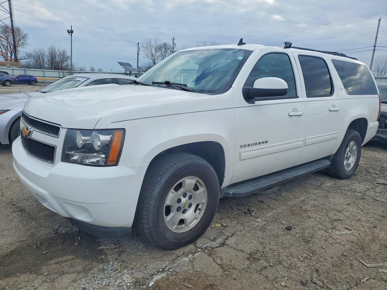 2014 Chevrolet Suburban K1500 Lt - zdjęcie główne