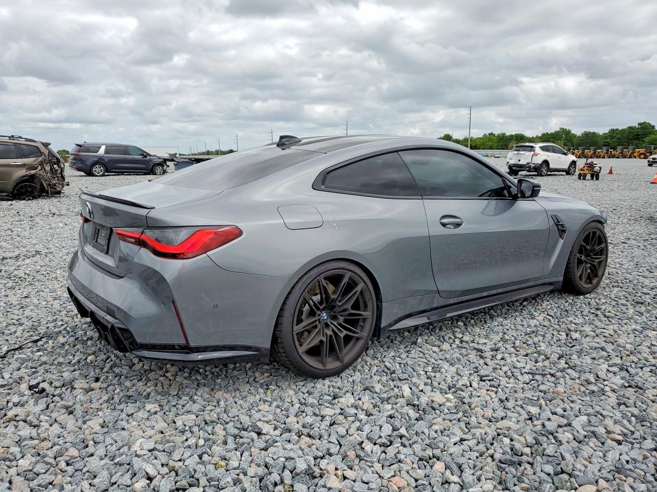 2022 BMW M4 Competition - zdjęcie 3