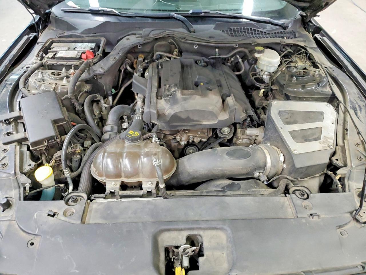 2015 Ford Mustang - zdjęcie 11