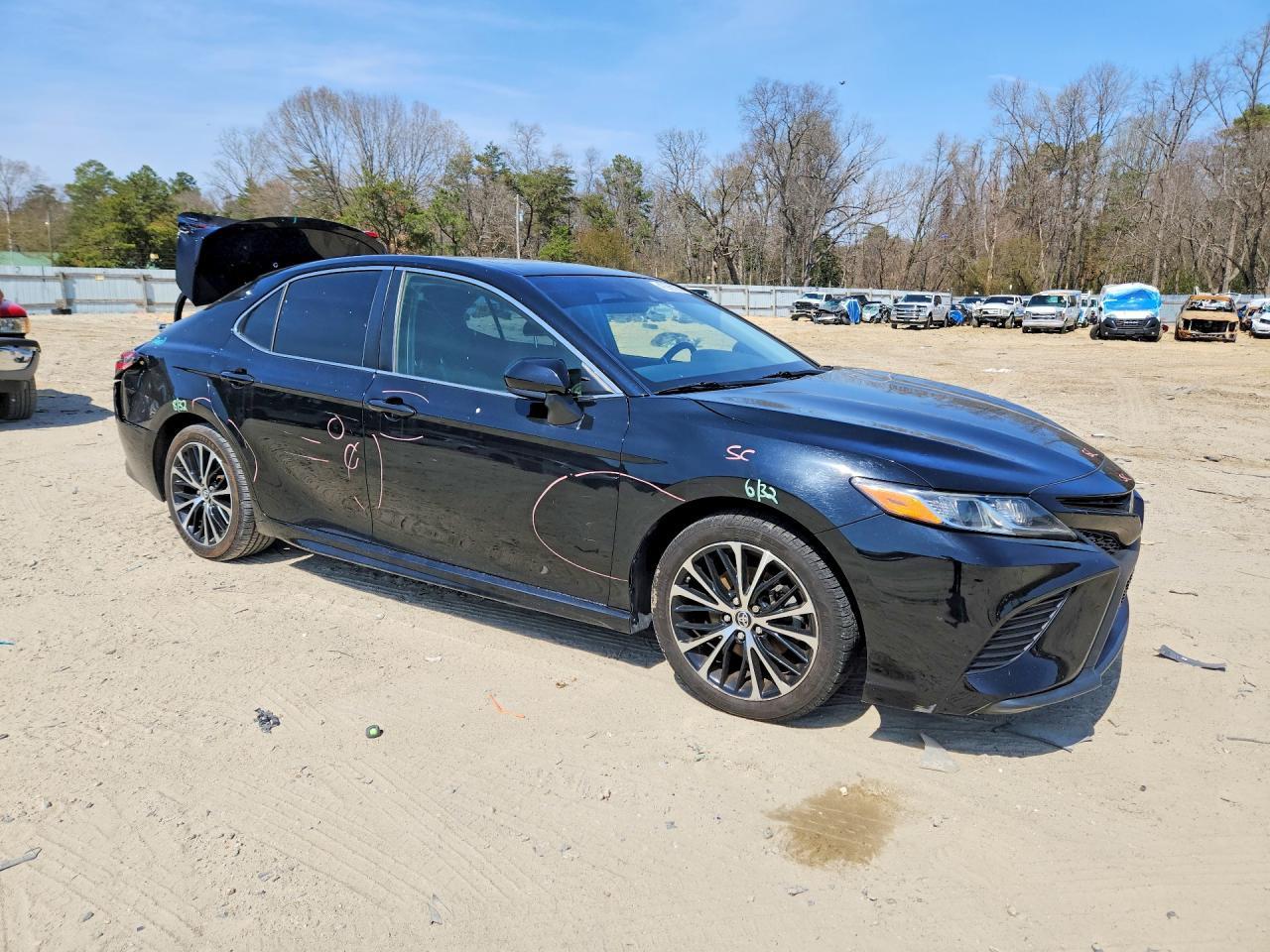 2018 Toyota Camry Se - zdjęcie 4