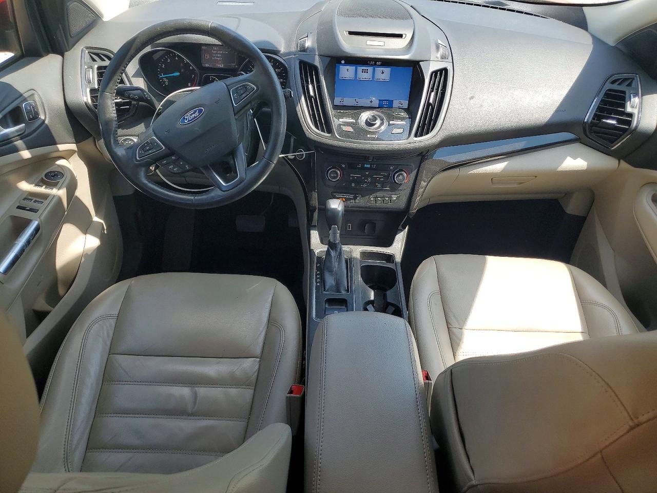 2017 Ford Escape Titanium - zdjęcie 8