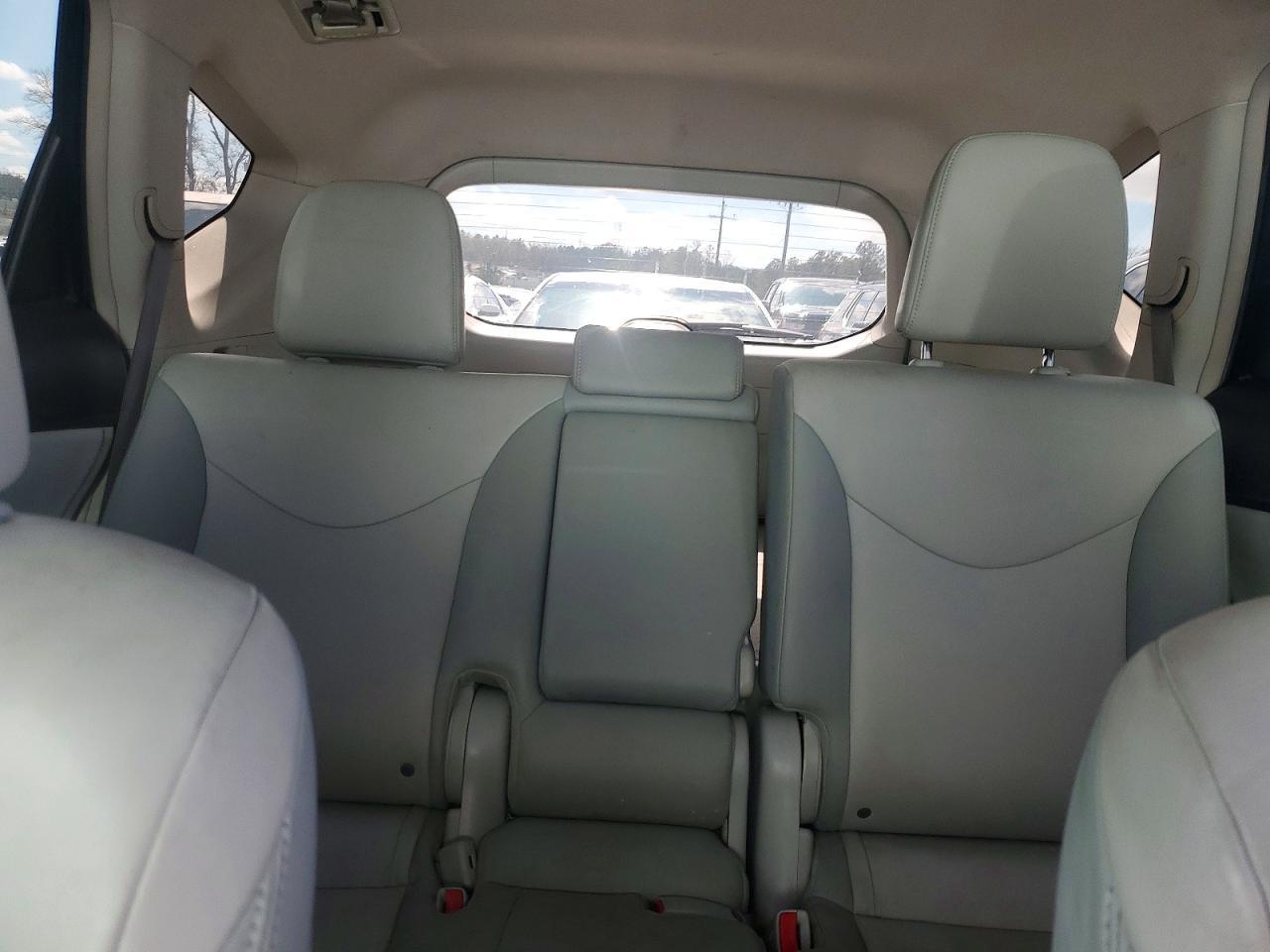 2013 Toyt Prius V - zdjęcie 10