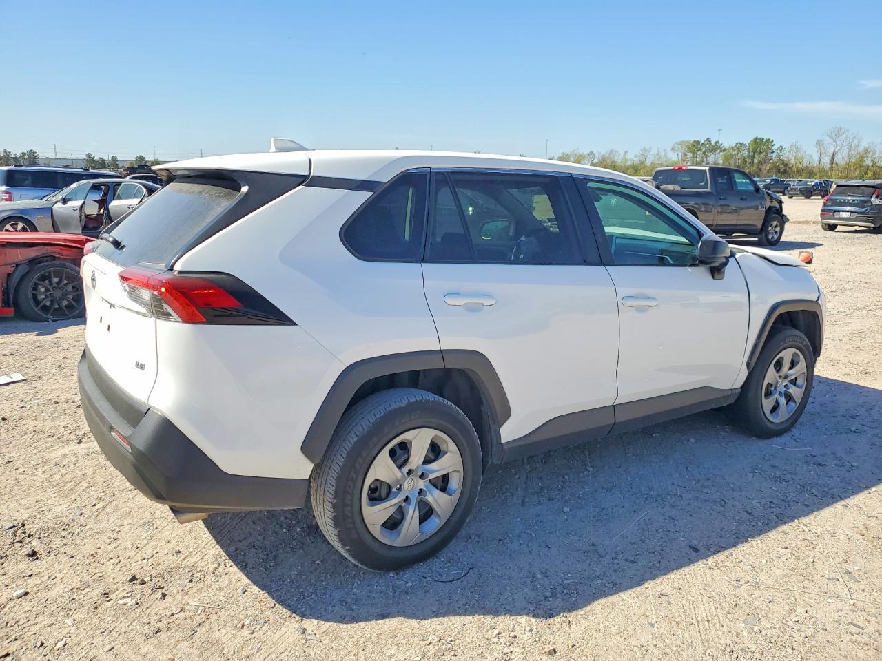 2023 Toyota Rav4 Le - zdjęcie 3