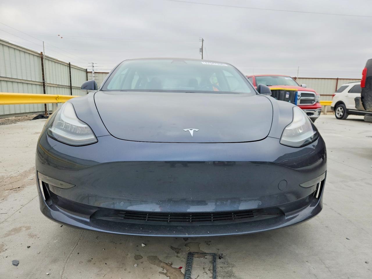 2018 Tesla Model 3 - zdjęcie 5