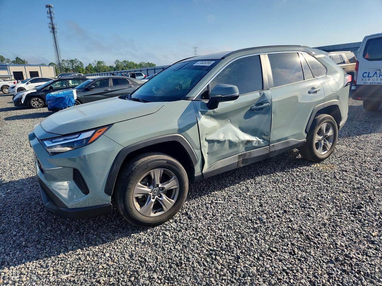 2023 Toyota Rav4 Xle - zdjęcie główne