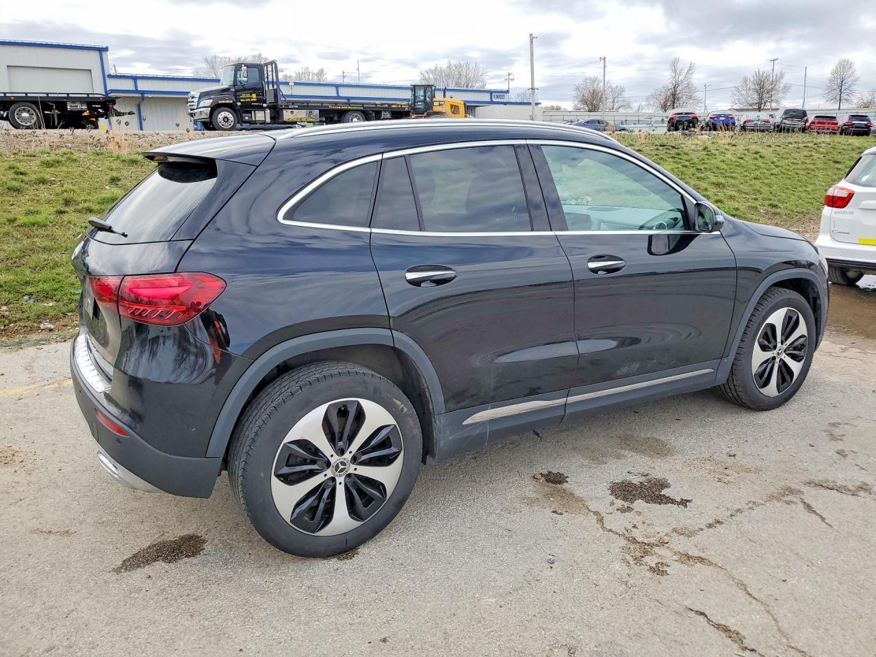 2025 Mercedes-Benz Gla 250 - zdjęcie 3