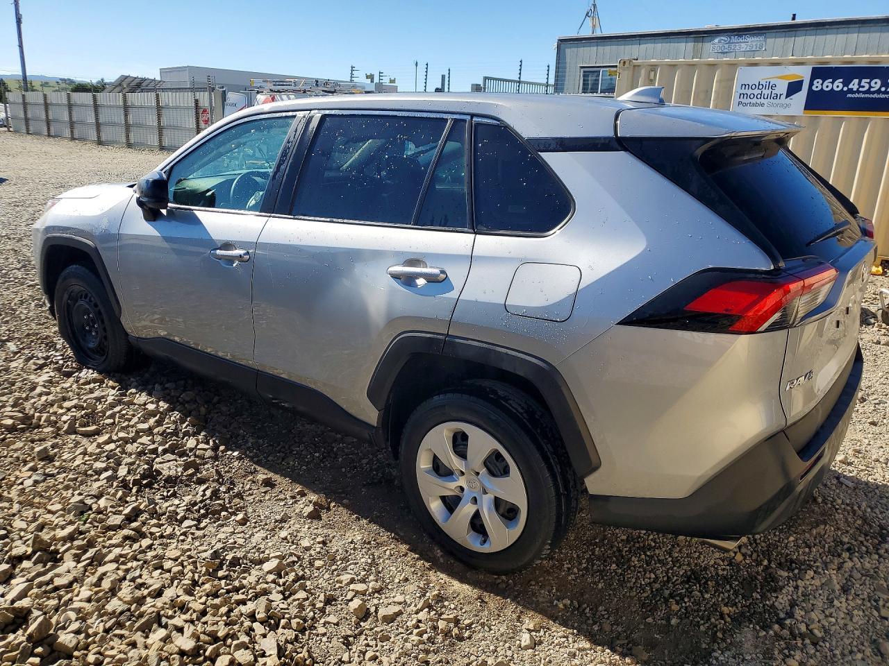 2025 Toyota Rav4 Le - zdjęcie 2