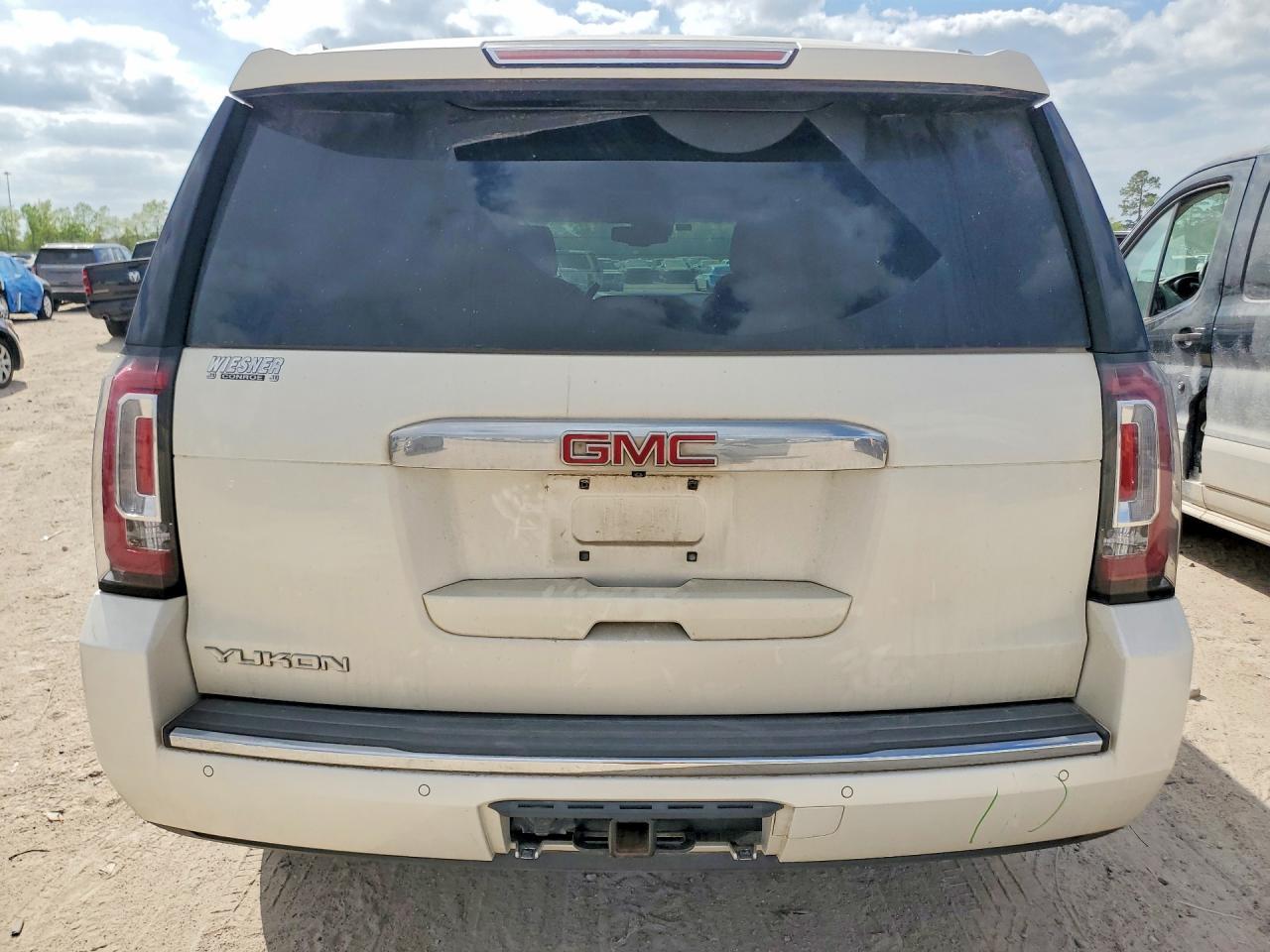2015 GMC Yukon Denali - zdjęcie 6