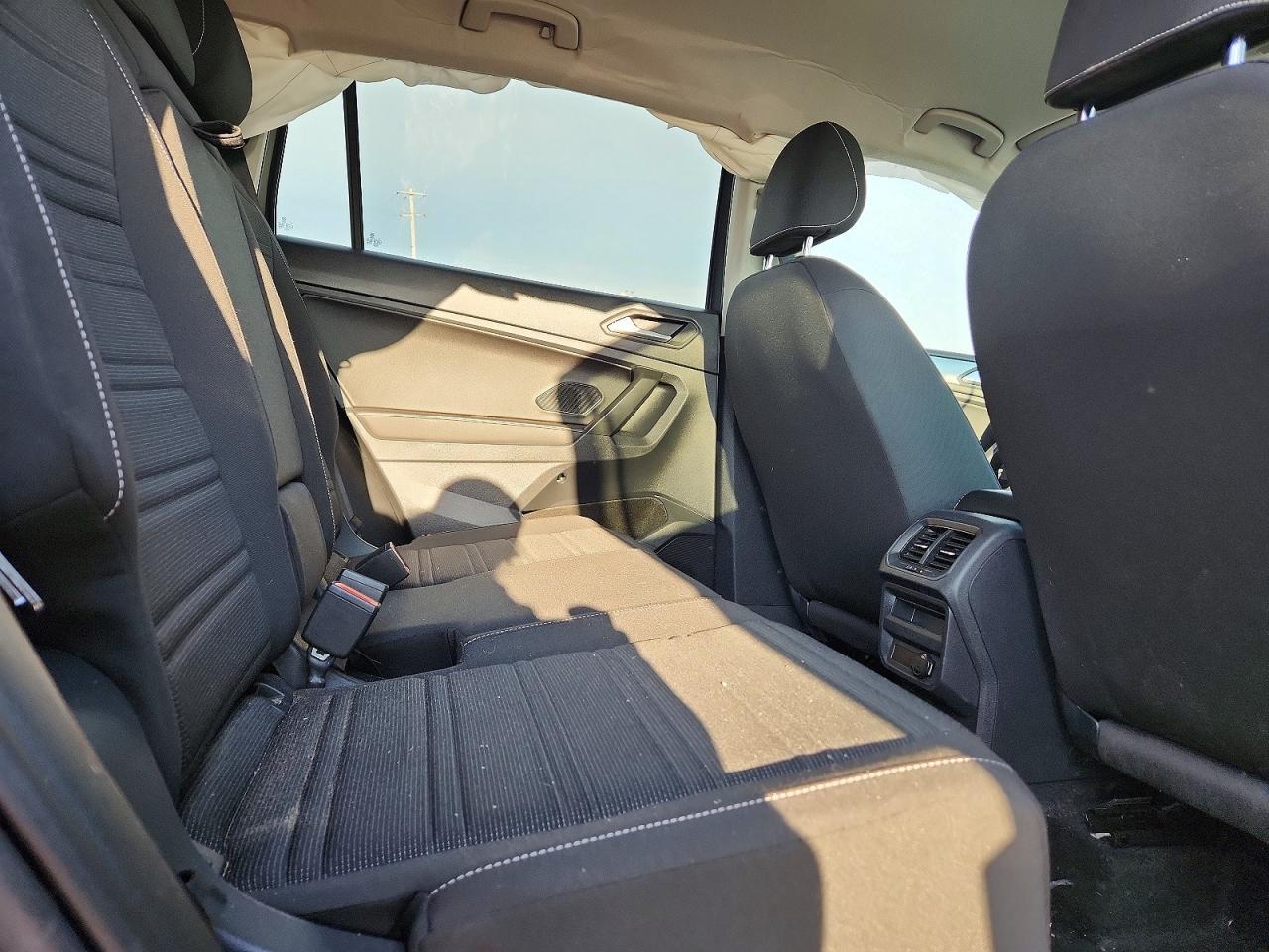 2022 Volkswagen Tiguan S - zdjęcie 11