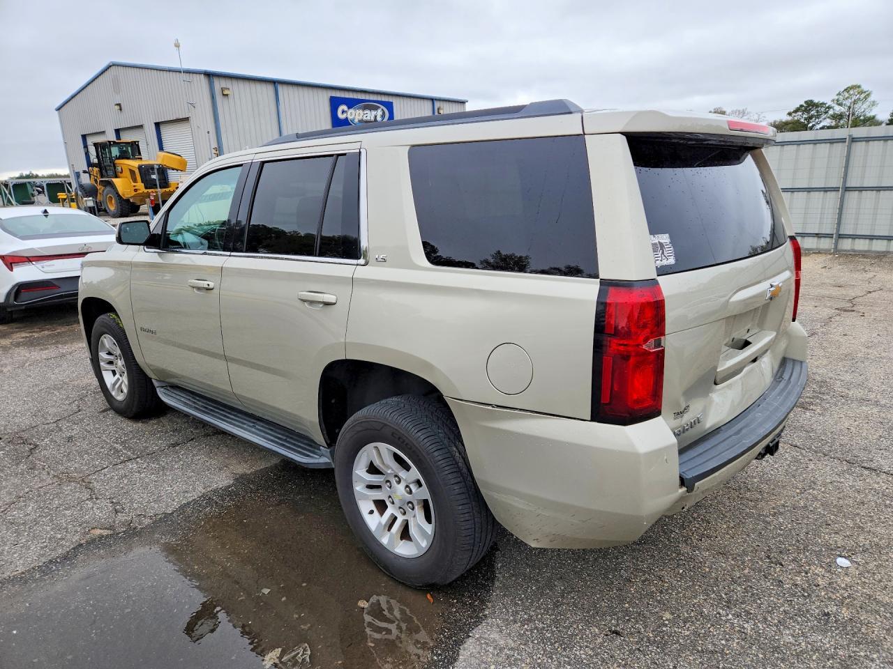 2015 Chevrolet Tahoe C1500 Ls - zdjęcie 2