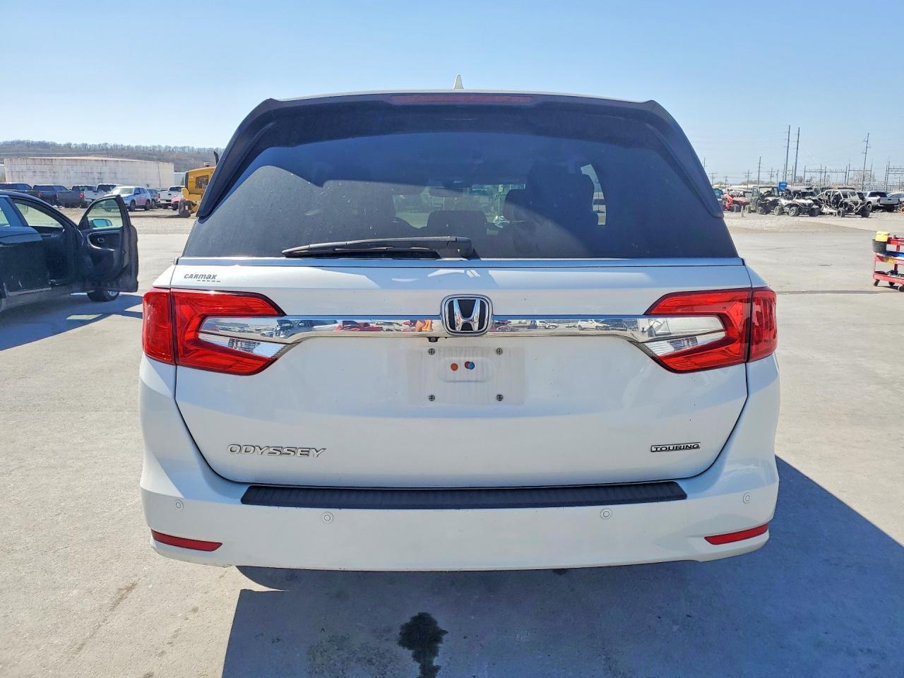 2020 Honda Odyssey Touring - zdjęcie 6